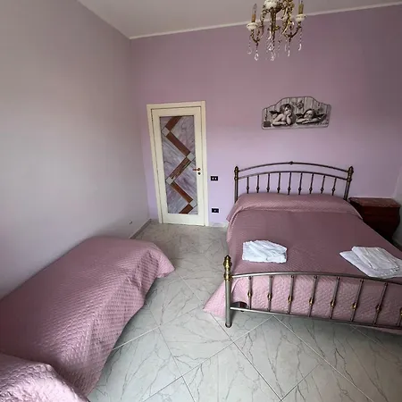 Ilary Daire Napoli